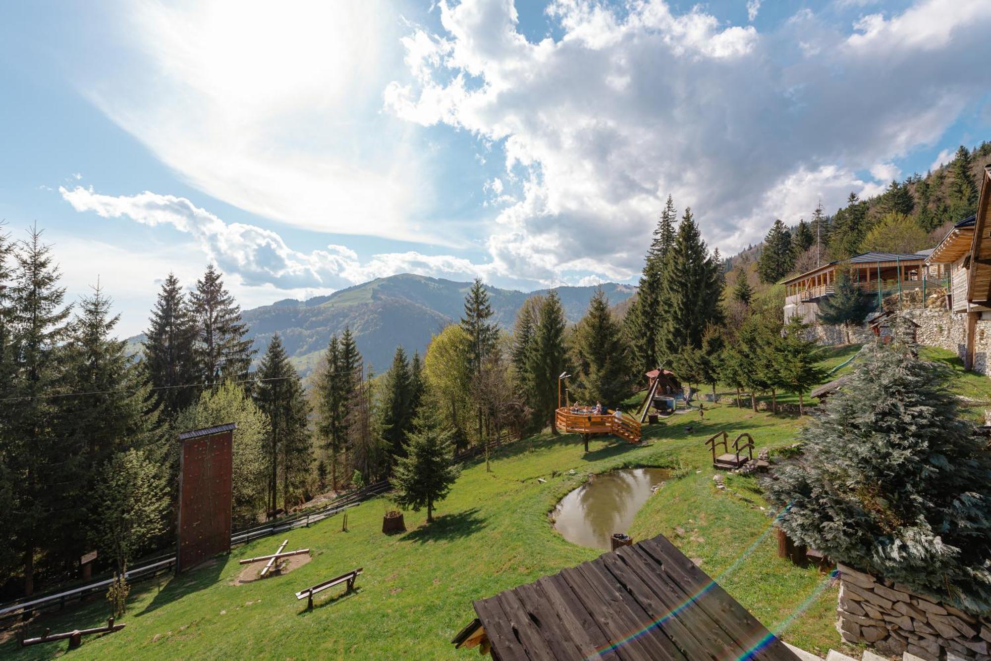 Hotel Complex Turistic Alpina Blazna Sant Esterno foto