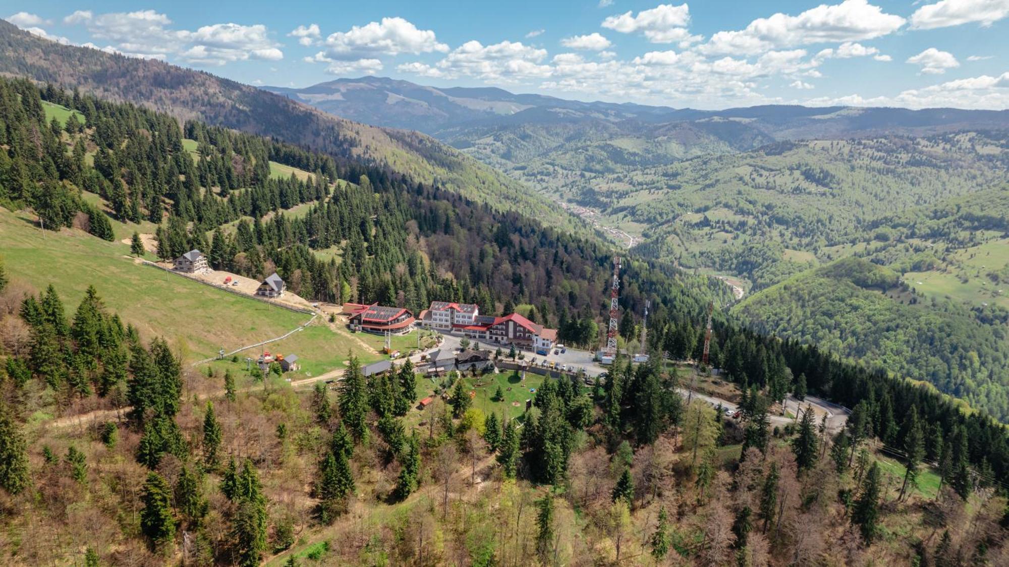 Hotel Complex Turistic Alpina Blazna Sant Esterno foto