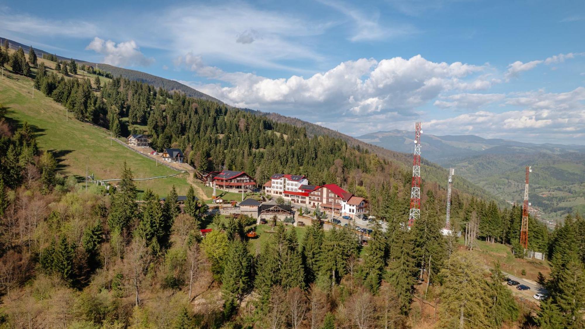 Hotel Complex Turistic Alpina Blazna Sant Esterno foto