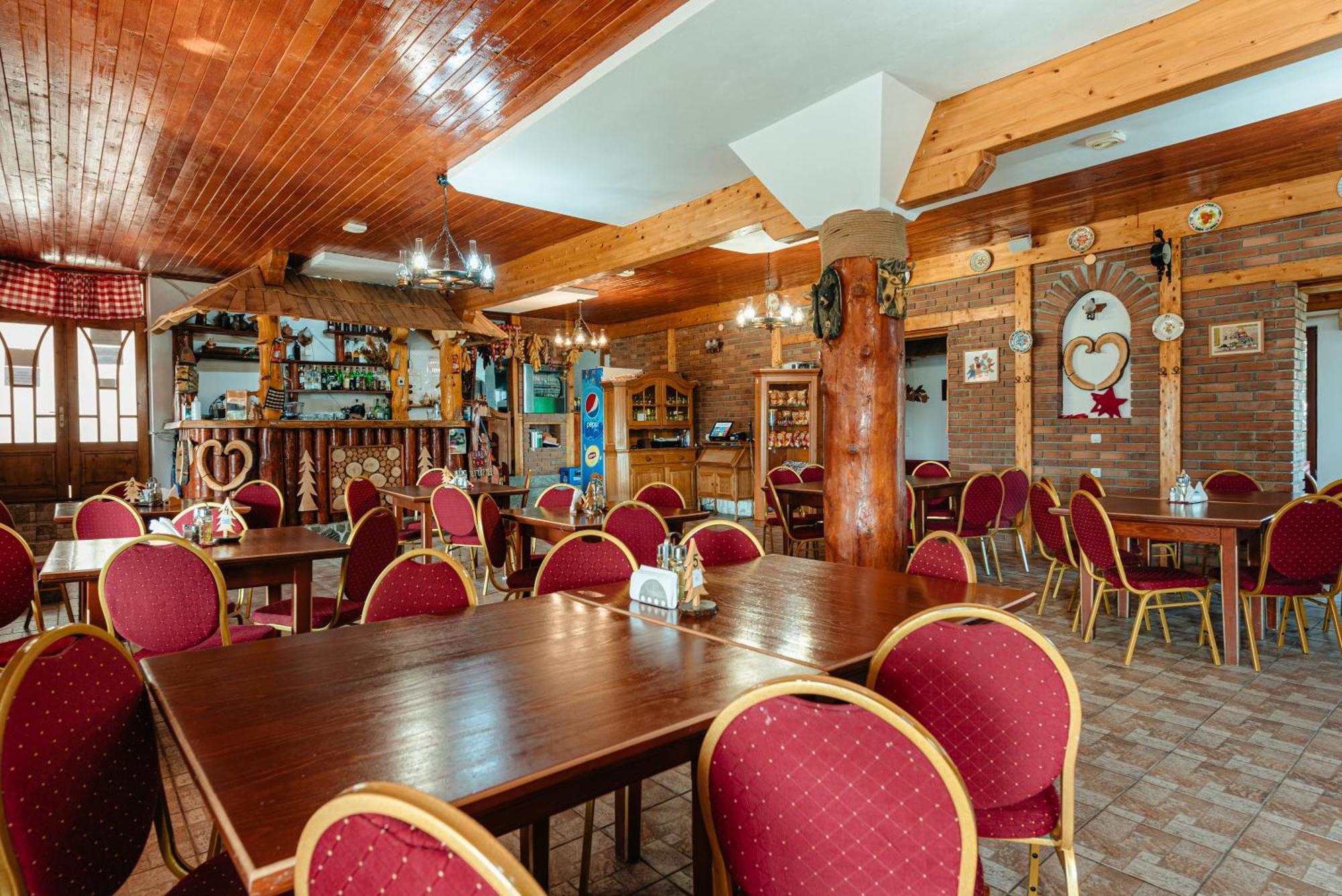 Hotel Complex Turistic Alpina Blazna Sant Esterno foto
