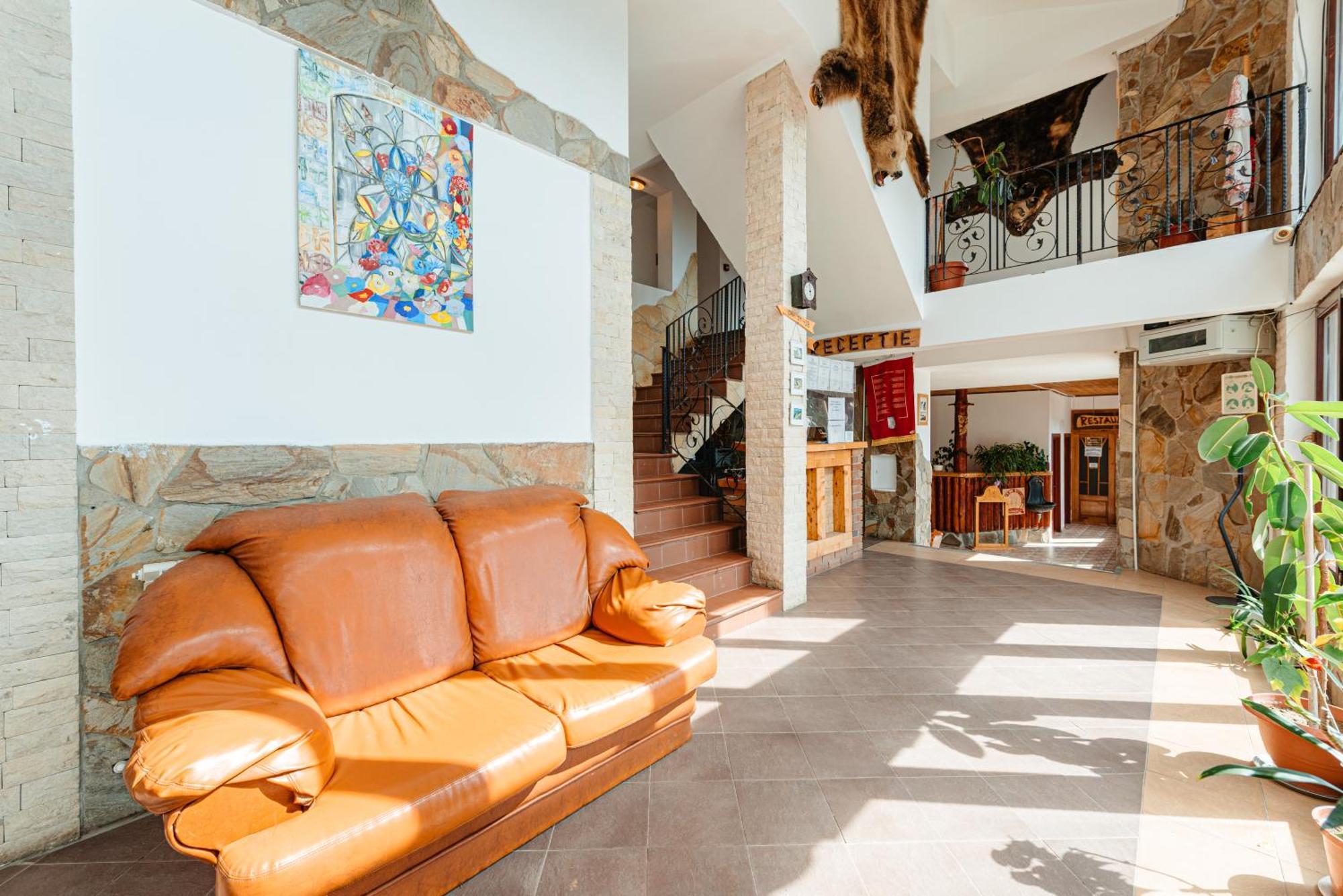 Hotel Complex Turistic Alpina Blazna Sant Esterno foto