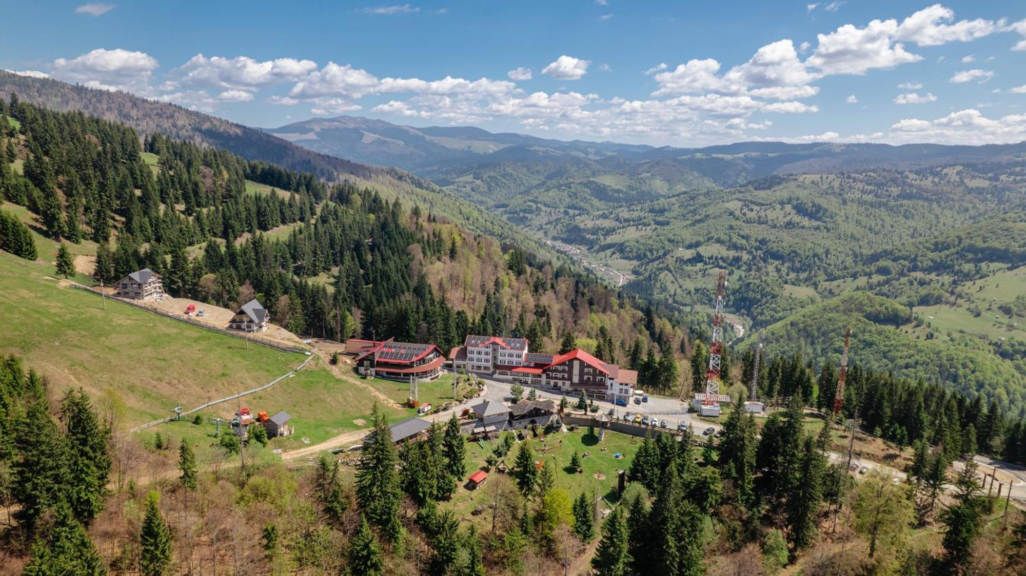 Hotel Complex Turistic Alpina Blazna Sant Esterno foto