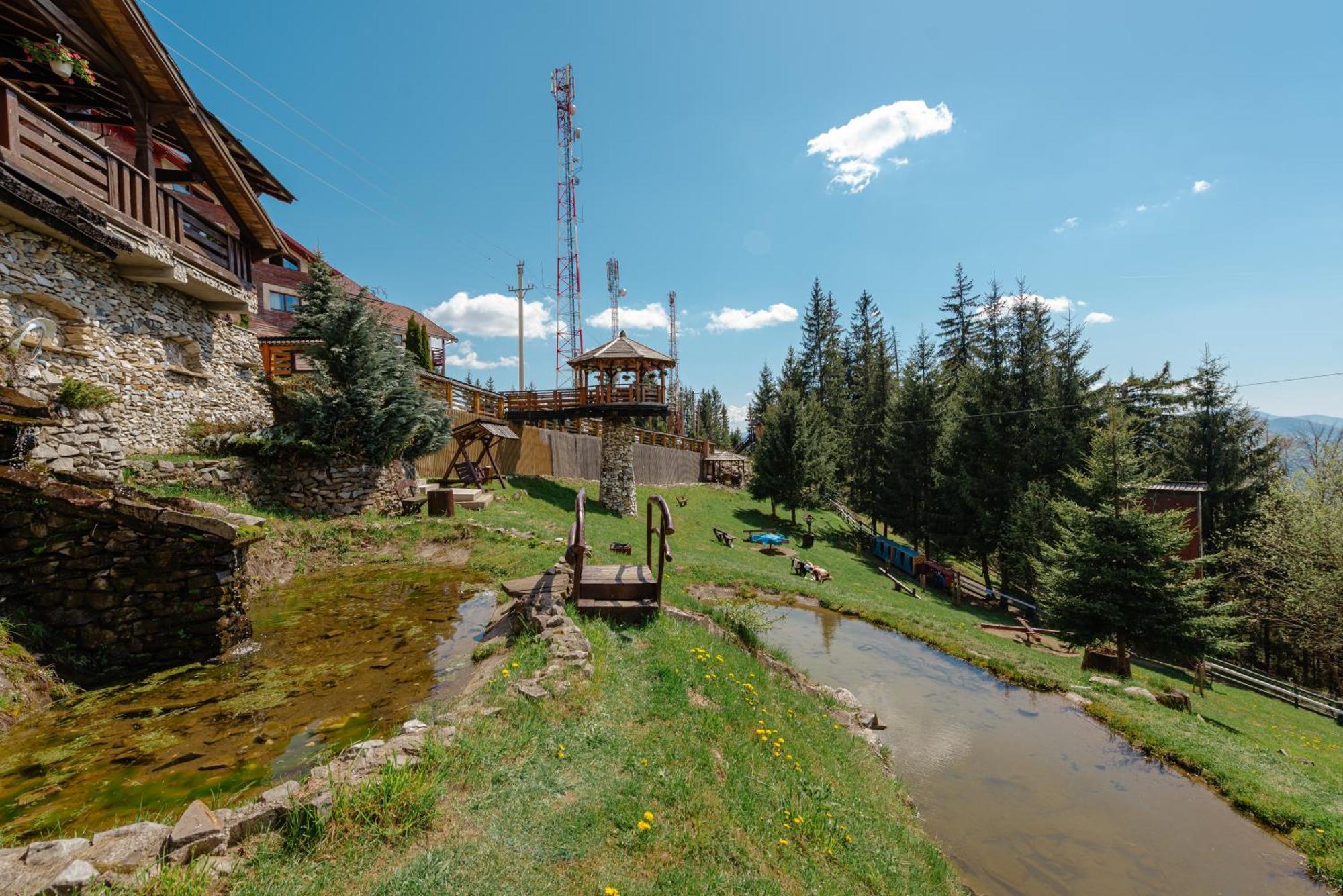 Hotel Complex Turistic Alpina Blazna Sant Esterno foto